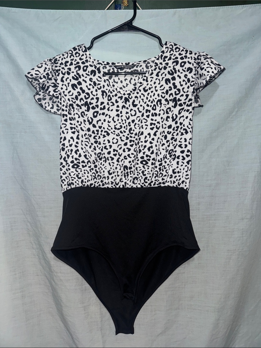 Ruffle Sleeve Leopard Body Suit